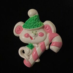 Vintage 1974 Avon "Lickety Stick" mouse Christmas pin